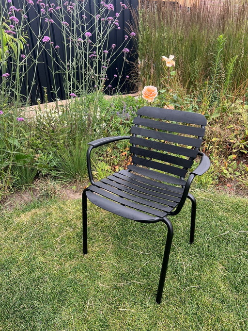 6x black Zuiver Vondel garden chair