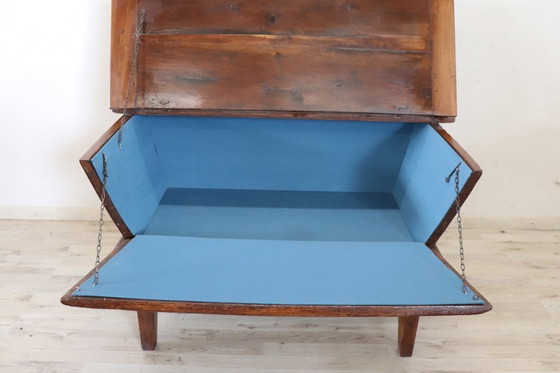 Image 1 of Armario antiguo de nogal macizo, Italia S. XIX