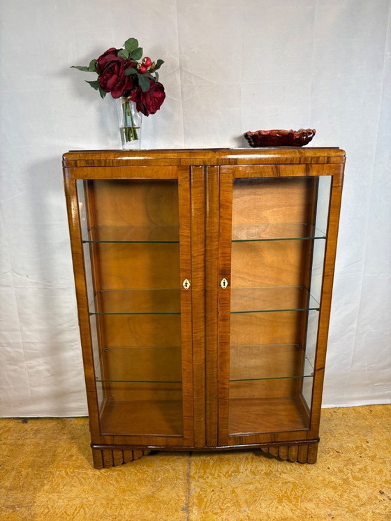 Image 1 of Elegante vintage art-deco vitrinekast (circa 1930-1940) Een prachtig vervaardigde art-deco vitrinekast uit de jaren 1930.