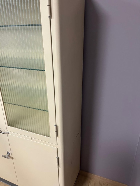 Image 1 of Deckers Medical Practice: debo irme rápidamente