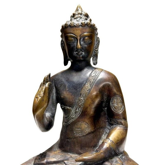 Antique Bronze Buddha in Vitarka Mudra – Himalayan Newar – Lot 429 – Sculpture (photo 9 of 10)