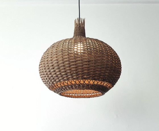 Image 1 of Magnifique suspension en rotin, suspension style Mid-Century Modern, lampe de table vintage