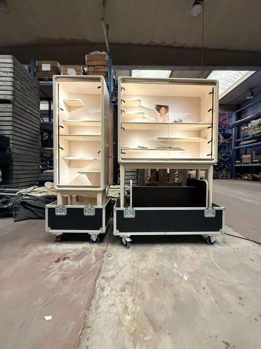 Set of 2 jewelry display cases with LED lighting in flight cases. – vitrinekasten, Metal
