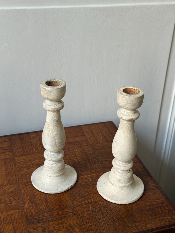 Image 1 of Bougeoirs en bois blanc 