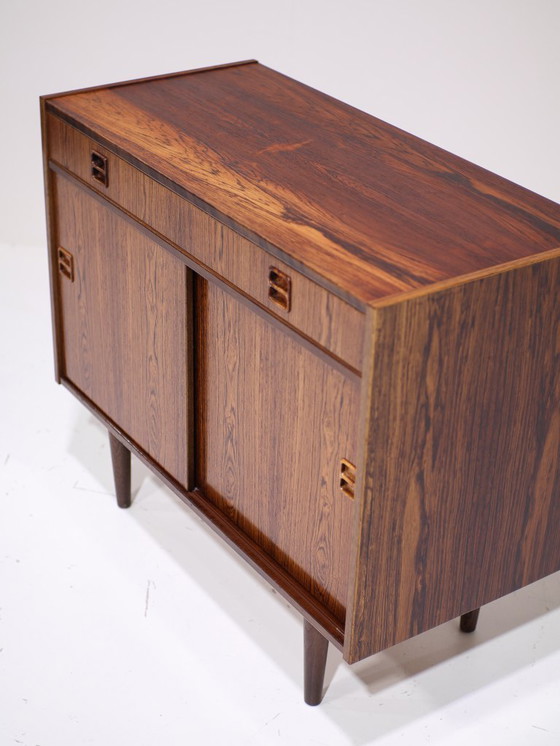 Image 1 of Mobiletto vintage danese in palissandro con ante scorrevoli e cassetto