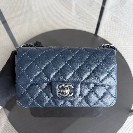 Image 1 of Chanel Classic Flap Mini Rectangle - Caviar 20CM Gewatteerd Donkerblauw Ruthenium Zilverkleurige Hardware Serie 23