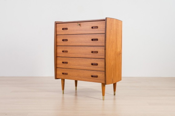 Image 1 of Cassettiera scandinava in teak, anni '60, stile Mid-Century Modern.