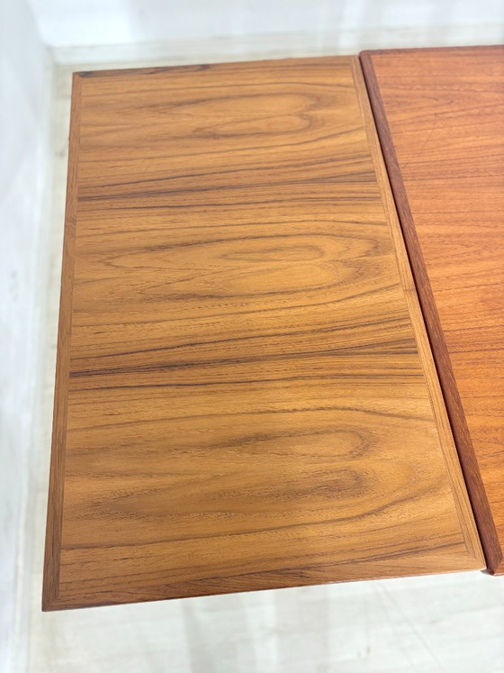 Image 1 of Teakhouten eettafel uit de jaren 60 / Eettafel in mid-century stijl / Vintage teakhouten eettafel