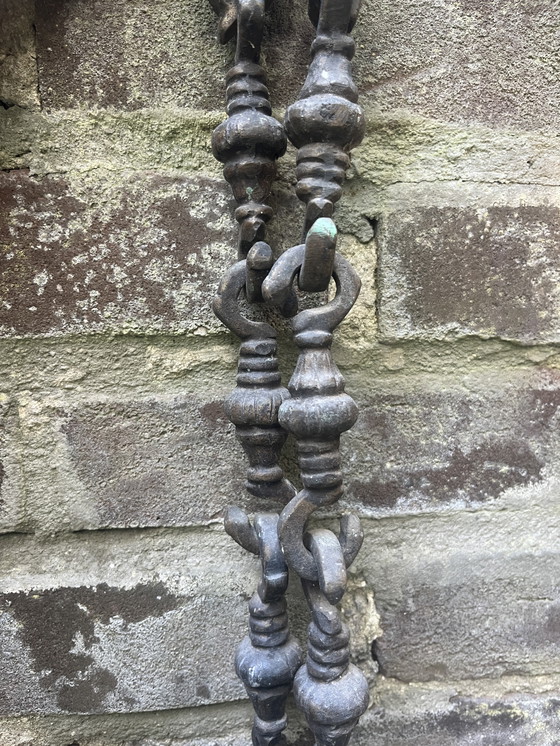 Image 1 of 4 Chaînes de banc pivotant en bronze de l'Inde