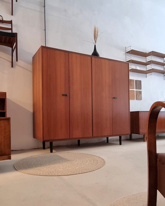 Armoire Mid Century – Wood (photo 22 of 23)