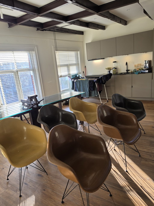 6 original Herman Miller Eames Fiberglass Armchairs – Charles & Ray Eames