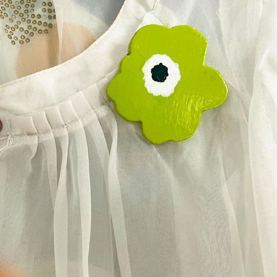 Image 1 of Marmekko inspirierte grüne Holzblumenbrosche handgefertigt