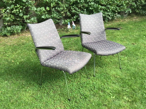 2 fauteuils des frères De Wit modèle 3114