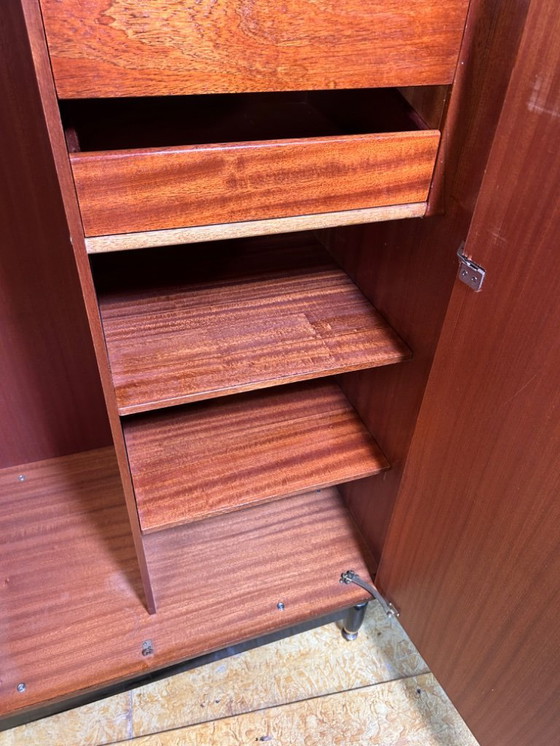 Image 1 of Armoire en teck vintage rétro du milieu du siècle par G Plan (E. Gomme) – Gamme Librenza, années 1950 Un exemple étonnant et rar