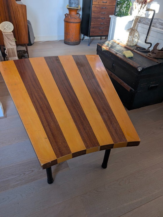 Image 1 of Splendido tavolino da caffè di metà secolo, realizzato a mano.