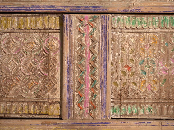 Antikes geschnitztes polychromes niedriges Sideboard aus Kiefernholz – Xinjiang, circa 1900 (photo 40 of 40)