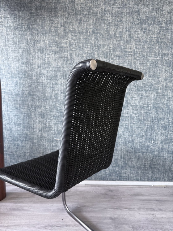 Image 1 of Set van 4 Tecta D20 sledestoelen - zwart wicker & parelchroom