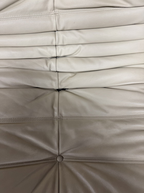 Image 1 of Divano a 2 posti e a 3 posti Ligne Roset Togo 100% autentico in pelle beige.