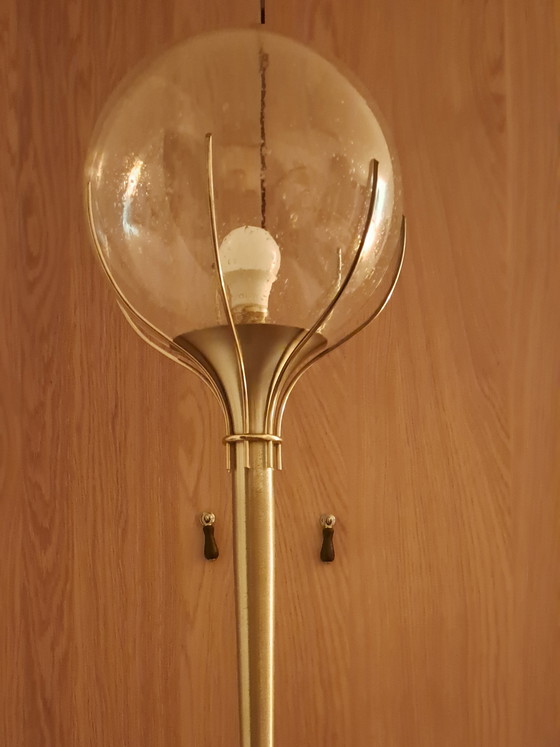 Image 1 of Lampada da terra in ottone e vetro di Angelo Brotto per Esperia, Italia, anni '60 | Design moderno di metà secolo