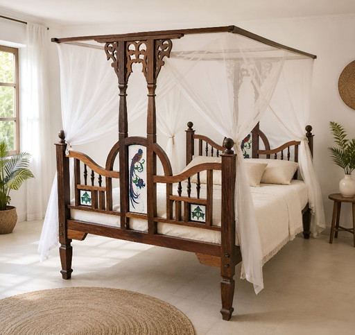 Letto a baldacchino artigianale proveniente da Zanzibar, 1993 | Teak e mogano | 160×200 – tweepersoonsbedden, Wood