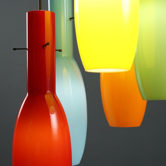Image 1 of Suspension des années 1960 en verre coloré