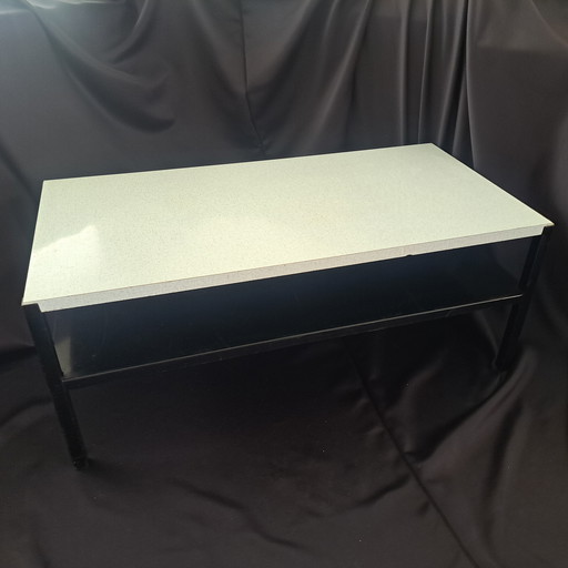 Table basse vintage avec plateau en Formica blanc - Rietveld for Ahrend