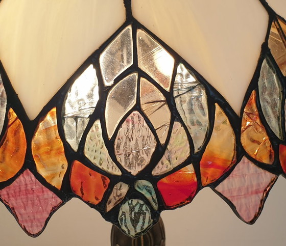Image 1 of Large (52cm) Tiffany Stained Glass Table Lamp Peacock Feathers