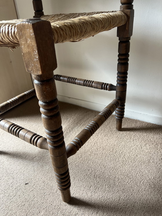 Image 1 of Silla esquinera antigua con pomo de bobina