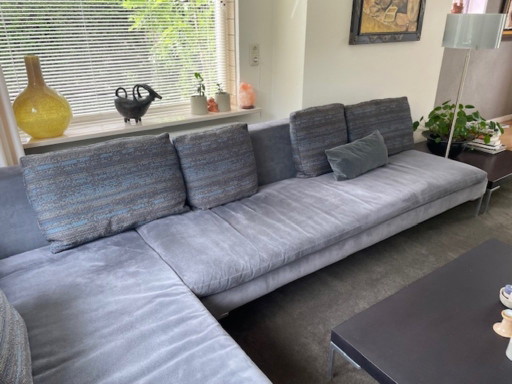 Canapé Charles de B&B Italia avec 6 coussins amovibles