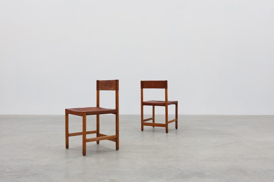 Image 1 of Paar spanische Stühle aus Holz und Leder von Jordi Vilanova, ca. 1960