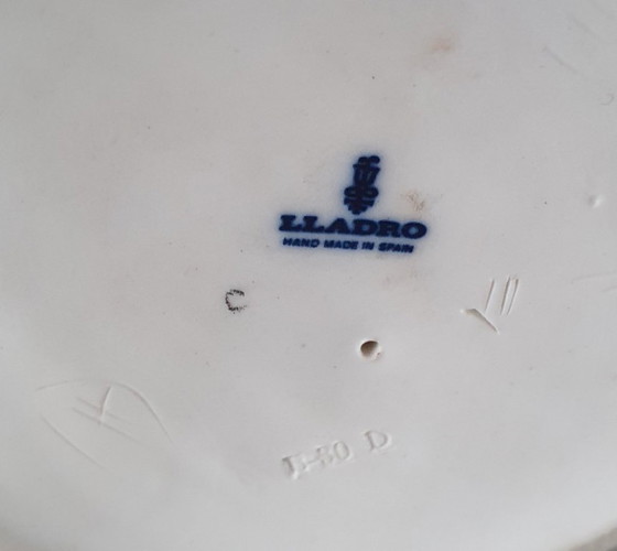 Image 1 of Authentic Lladro "Boy with dog" - porcelain figurine 20 cm