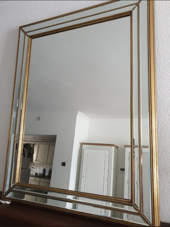 Image 1 of The lousy mirror