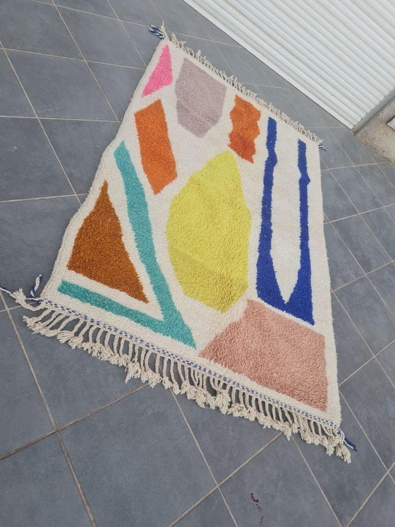 Image 1 of Moroccan wool rug 250cm x 150cm