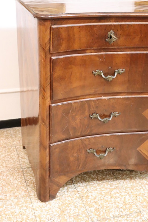 Image 1 of Majestuosa cómoda antigua, Italia, siglo XVIII, restaurada