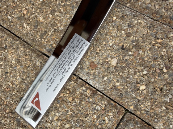 Image 1 of Lot de 2 fauteuils inclinables Knoll Barcelona d'origine + repose-pieds, cuir Venezia Cognac, neufs dans leur boîte.