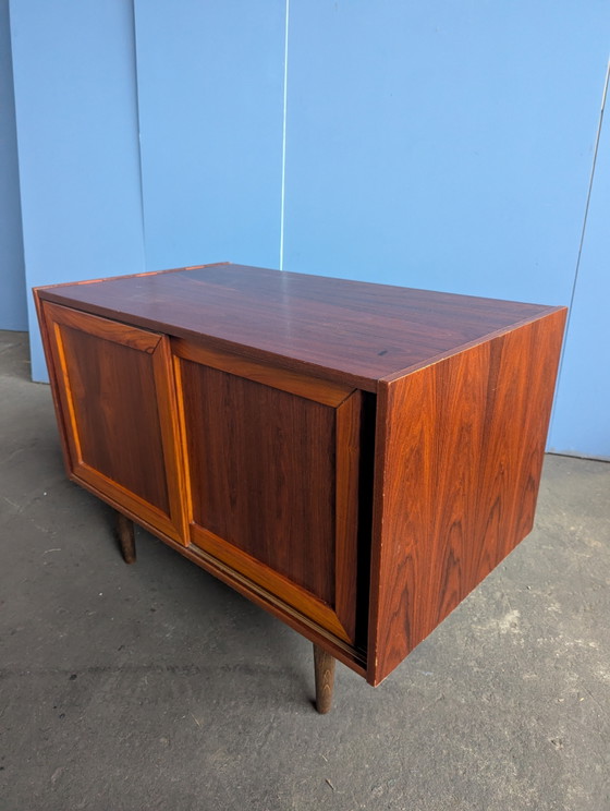 Mobile danese vintage con ante scorrevoli, Faarup anni '60 – Faarup Mobelfabrik, Armadi contenitori, Wood (photo 13 of 14)