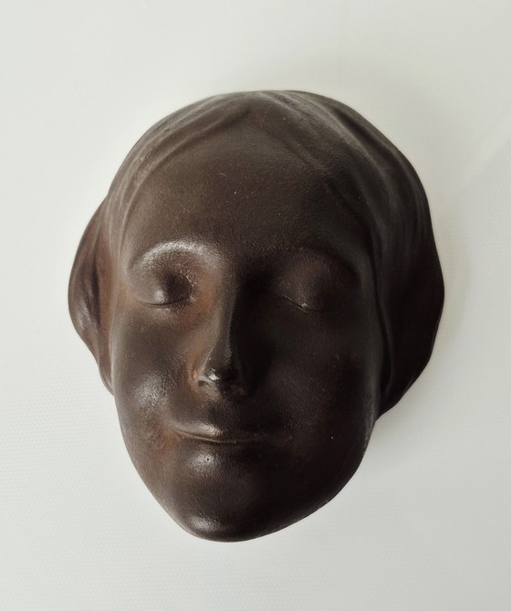 Image 1 of Máscara de pared L'Inconnue de la Seine, gres cerámico