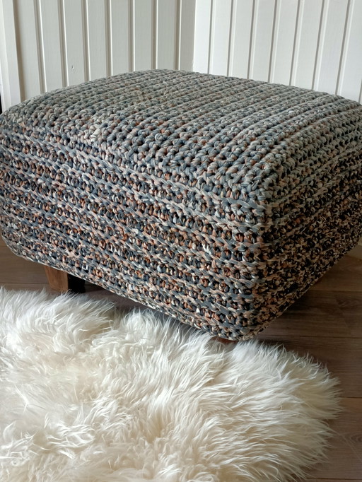 Geknoteter Hocker / Fußhocker