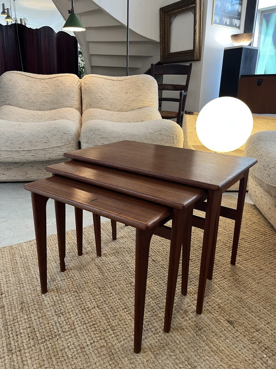 Verschachtelte Tabellen – Beistelltische, Wood (photo 9 of 10)