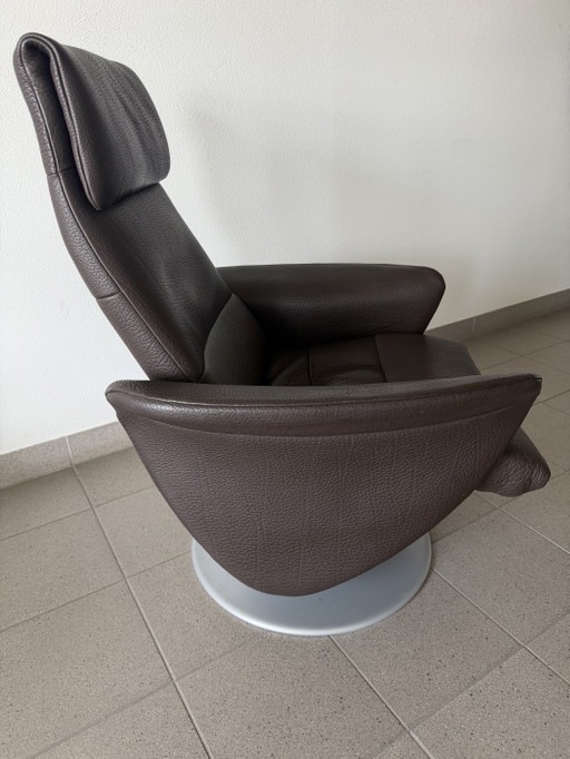 Fauteuil inclinable en cuir marron DeSede DS2850.