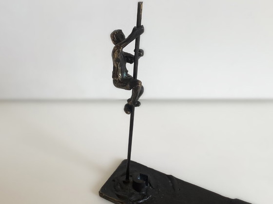 Image 1 of Statue bronze pole vaulter signed