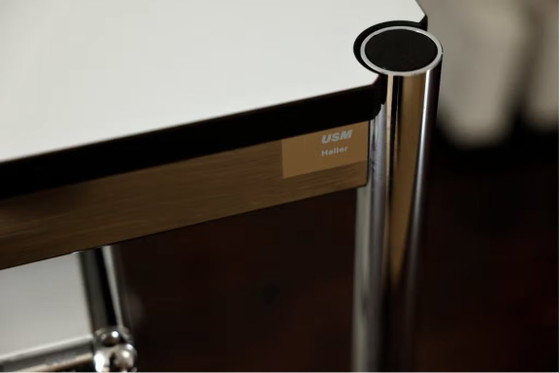 Table USM Haller Advanced + conteneur à roulettes – Prix fixe – Bureaux, Chrome (photo 7 of 18)