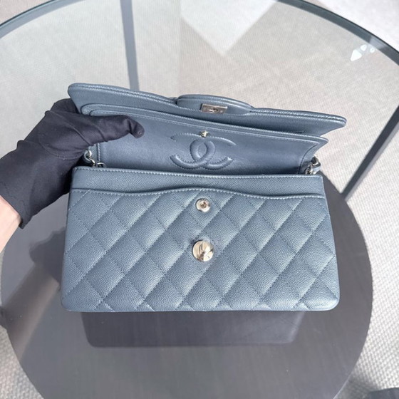 Image 1 of Chanel Classic Flap Small - Caviar 23CM Gewatteerd Donkergrijs Grijs Goudkleurige Hardware Serie 26