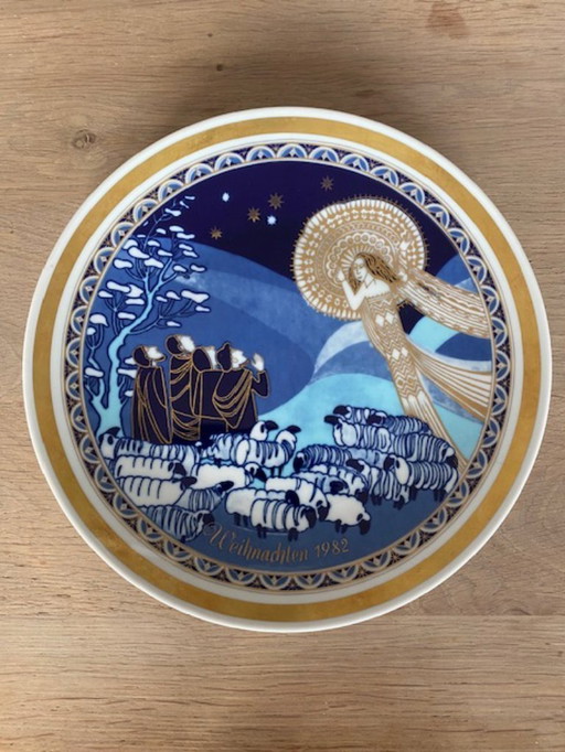 Bavaria Porzellan beautiful Christmas plate "Weinachten 1982" 24 carat gold