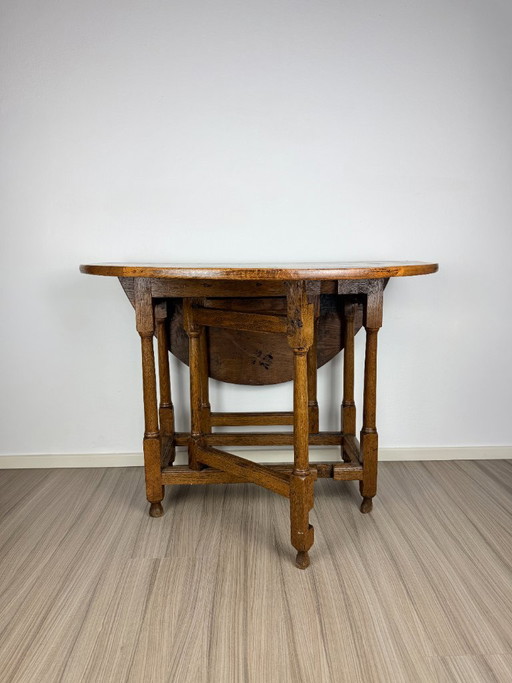 Antiker englischer Eichen-Klapptisch – Viktorianische Zeit des späten 19. Jahrhunderts – Massiver, – tafels (photo 2 of 10)