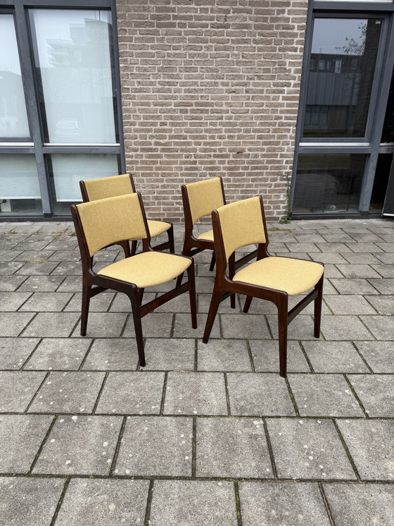 Image 1 of 4 chaises de salle à manger restaurées, modèle 89, Erik Buch '60