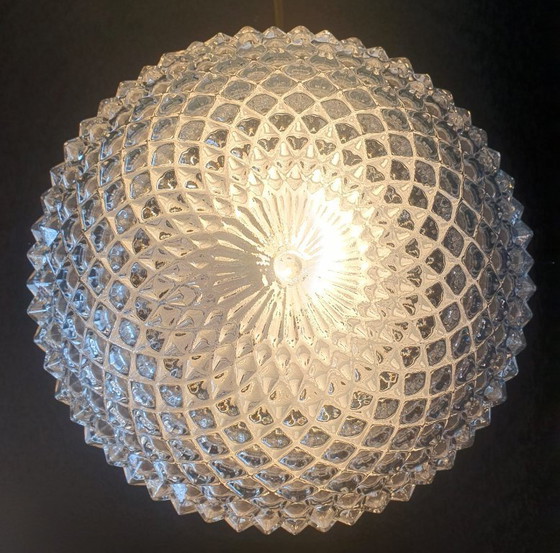Image 1 of Bellissima lampada da soffitto/parete rotonda con rilievo di ananas, in stile Mid Century, realizzata in vetro fuso.