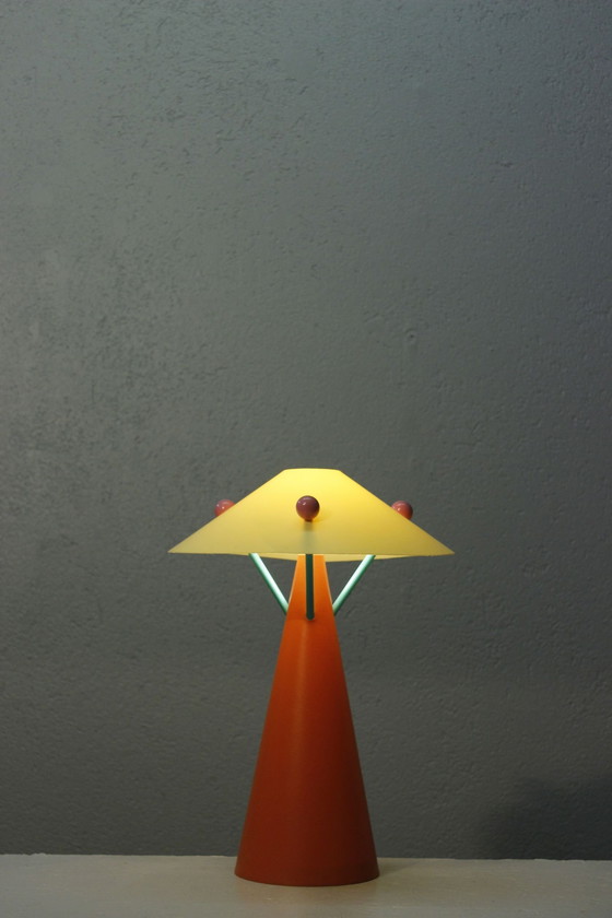 Image 1 of Lampe Vintage Design Post-Moderniste Plastique Style Memphis 1990S