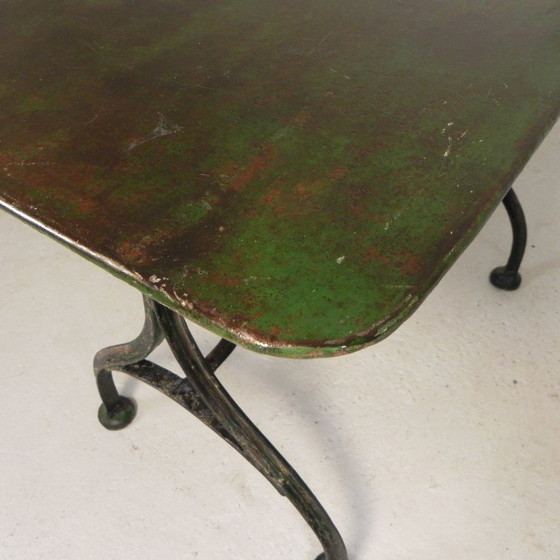 Image 1 of Table de bistro en acier, table de jardin à profil en T incurvé, années 1950