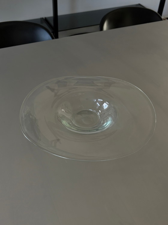 Grand bol en verre soufflé à la main – Glass, Organic Modern (photo 3 of 4)